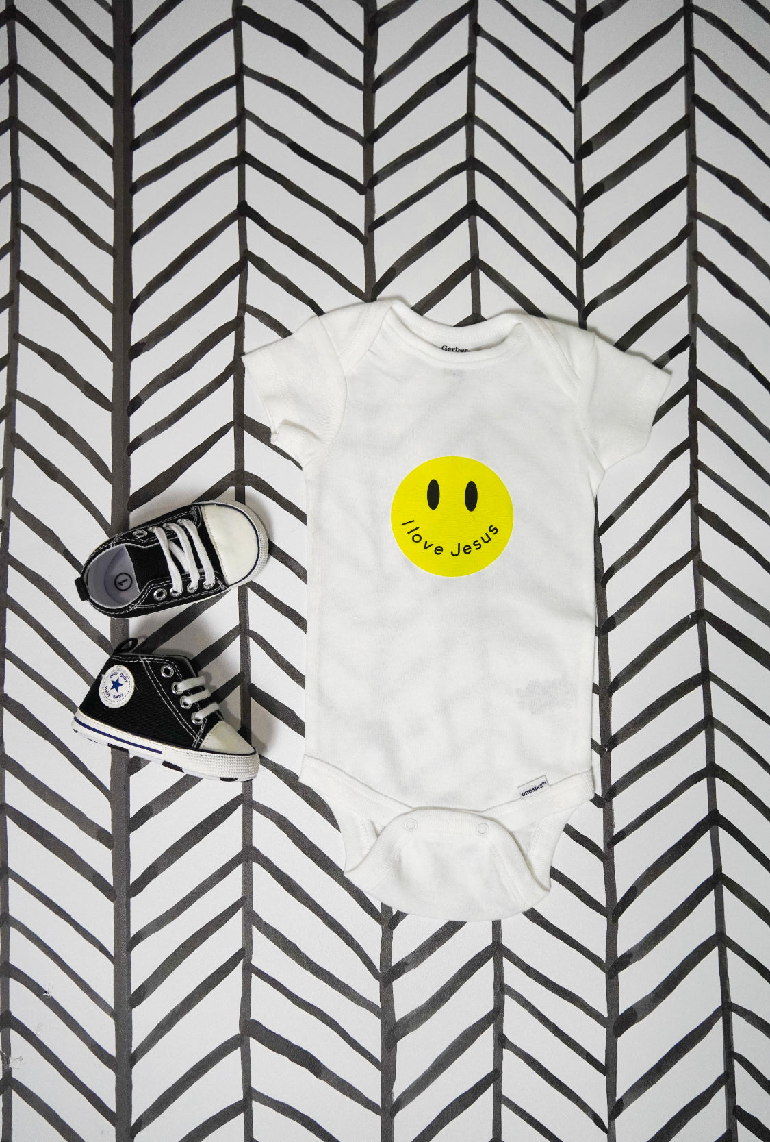 I love Jesus Smiley Onesie